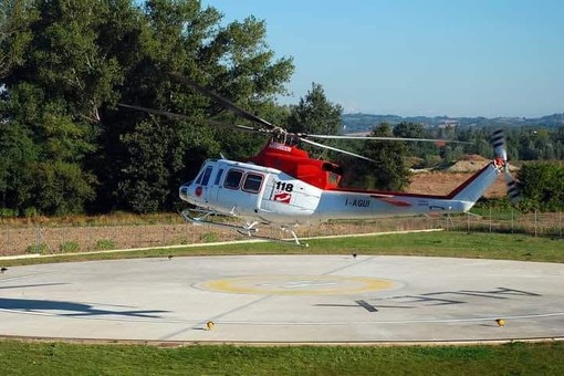 Cavaglià, 19enne rimane incastrato in una macchina agricola, elitrasportato al CTO