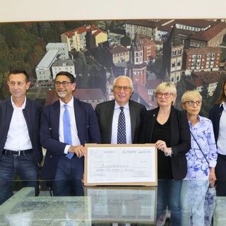 Centro Antiviolenza Eos: 1200 euro dalla Camminata Rosa