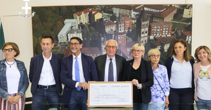 Centro Antiviolenza Eos: 1200 euro dalla Camminata Rosa