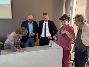 Asl, firmato l'integrativo aziendale per la dirigenza medica Asl, firmato l'integrativo aziendale per la dirigenza medica