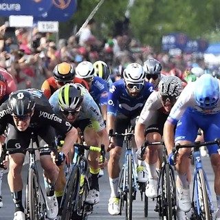 Venerdì passa il Giro d'Italia: percorso e divieti