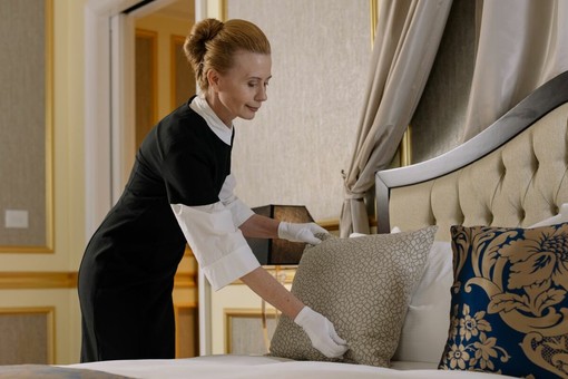 Governante in hotel: metodo, persone e qualità quotidiana Governante in hotel: metodo, persone e qualità quotidiana
