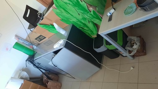 Sfondano la porta e rubano il televisore nuovo