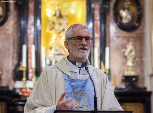 «Quel bambino indifeso, seme ostinato da pace...»