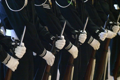 Navi di amianto. Nuova condanna del Ministero della Difesa: mezzo milione di euro alla famiglia di un maresciallo tarantino Navi di amianto. Nuova condanna del Ministero della Difesa: mezzo milione di euro alla famiglia di un maresciallo tarantino