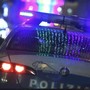 Litiga con il fratello e cerca di gettarsi sotto un'auto in via Trino