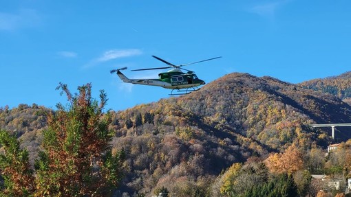 Allarme per un'auto abbandonata, ricerche in corso al ponte della Pistolesa