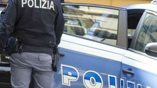 Milano, 52enne uccide la compagna di 29 anni e tenta il suicidio: era originario di Biella Milano, 52enne uccide la compagna di 29 anni e tenta il suicidio: era originario di Biella