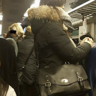 Viaggi da incubo per i pendolari To-Mi: «Invitati a scendere dal treno sovraffollato e bloccato in stazione»