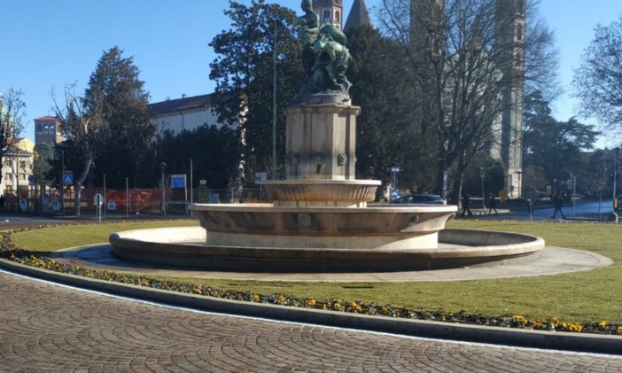 Piazza Roma, al via i lavori alla Fontana del Seminatore
