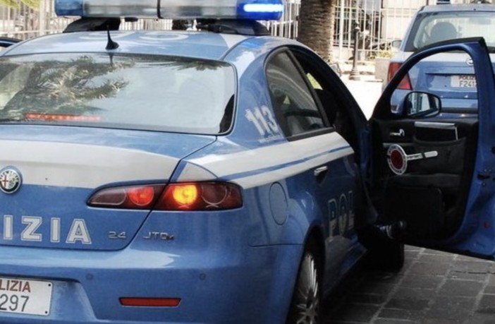 Arrestato per occupazione abusiva di casa d'altri e danneggiamenti a esercizi commerciali Arrestato per occupazione abusiva di casa d'altri e danneggiamenti a esercizi commerciali
