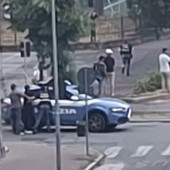 Rissa fuori da parco Camana, identificate e denunciate quattro persone Rissa fuori da parco Camana, identificate e denunciate quattro persone