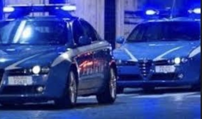 Tre arresti, undici denunce, sequestri di droga e denaro e 592 persone controllate: nel vercellese vasta operazione contro spaccio e malamovida Tre arresti, undici denunce, sequestri di droga e denaro e 592 persone controllate: nel vercellese vasta operazione contro spaccio e malamovida