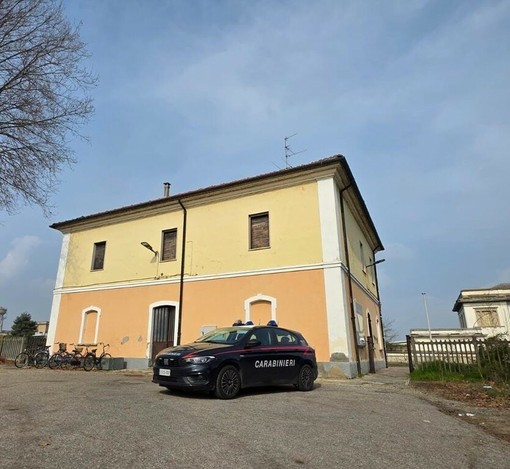 Palestro, treno fermo per un 25enne senza biglietto: denunciato dai Carabinieri