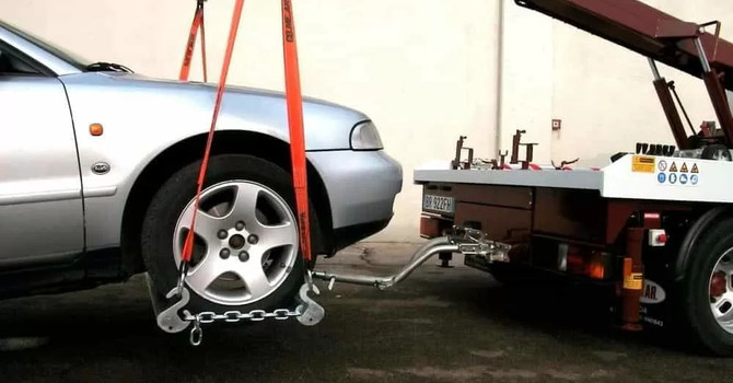 Rimosse 13 auti abbandonate per le vie della città