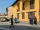 L'esterno del cortile in cui è avvenuto l'incidente L'esterno del cortile in cui è avvenuto l'incidente