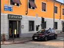 Entra in farmacia per rubare i cosmetici e spintona il direttore: denunciato per un 20enne Entra in farmacia per rubare i cosmetici e spintona il direttore: denunciato per un 20enne