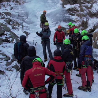 Sepolto per tre ore sotto una valanga: 50enne in prognosi riservata