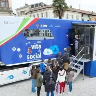 Una vita social: arriva a Vercelli la campagna della Polizia contro il cyberbullismo