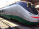 Protesta per aver perso il treno: si mette sui binari e blocca la Torino - Milano