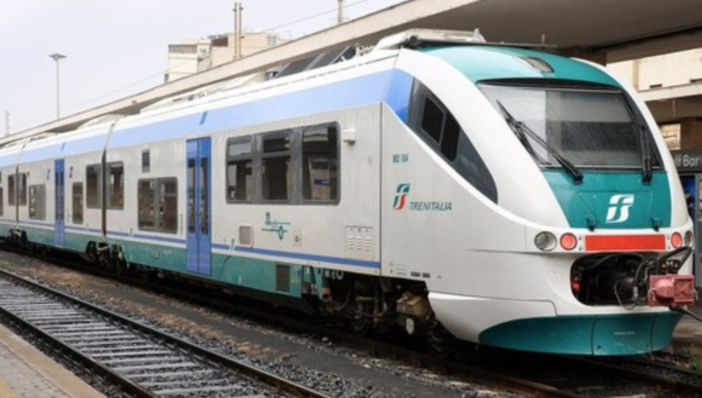 Investita dal treno vicino a Bianzè, morta una 28enne Investita dal treno vicino a Bianzè, morta una 28enne