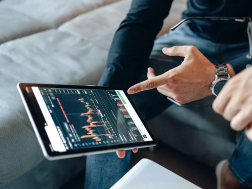Cos'è il trading e come funziona: guida pratica per chi vuole capire i mercati finanziari nel 2026