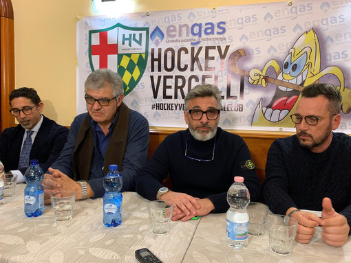 Engas Hockey Vercelli: conferenza stampa sulle semifinali di Coppa Italia, presente l'assessore Sabatino (a sinistra)