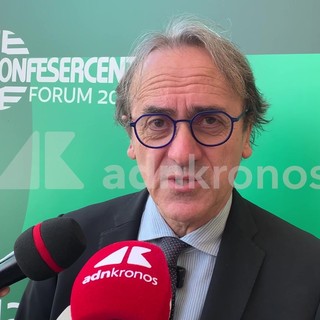 Bonelli: "Vicini al piccolo commercio, supporto per calendarizzare proposta di legge Confesercenti"