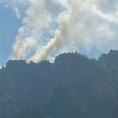 Val Mastallone, altra giornata di battaglia contro il fuoco Val Mastallone, altra giornata di battaglia contro il fuoco