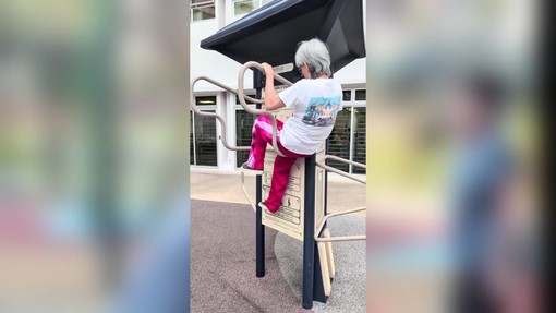 Parkour a 70 anni? A Singapore si può Parkour a 70 anni? A Singapore si può