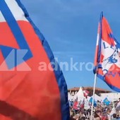 Pontida al via sulle note del 'Va pensiero' e con l'omaggio a Bossi