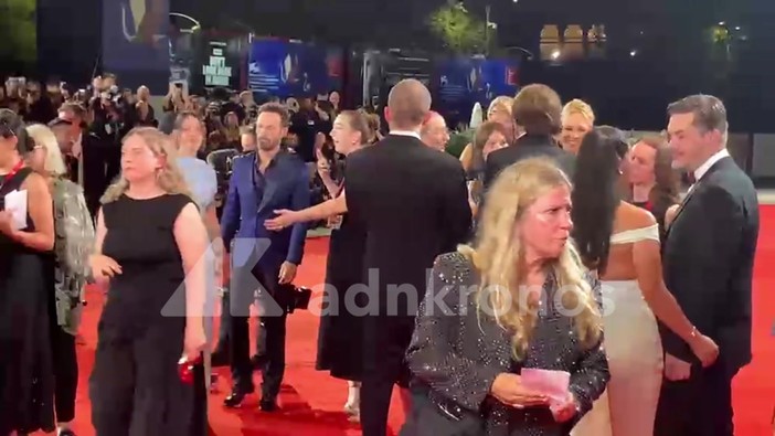 Venezia 83, a sorpresa sul red carpet arriva Ben Affleck