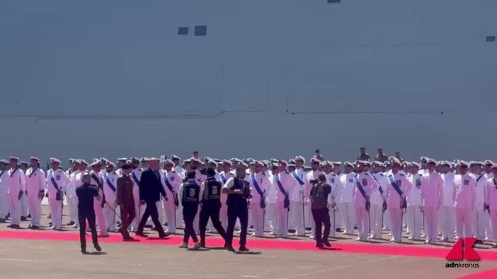 Il ministro Crosetto a Palermo passa in rassegna i militari della Marina