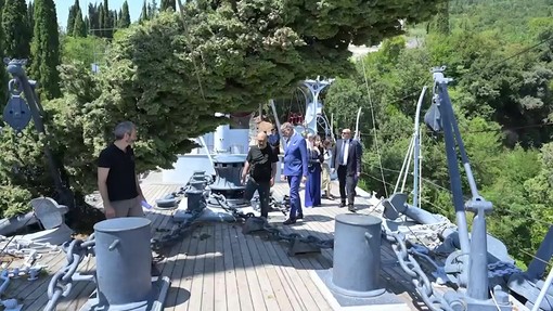 Il maltempo danneggia la Nave Puglia al Vittoriale, il sopralluogo di Giuli Il maltempo danneggia la Nave Puglia al Vittoriale, il sopralluogo di Giuli