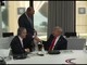 Trump e la maglia della Germania, il regalo di Merz tra G7 e Mondiali