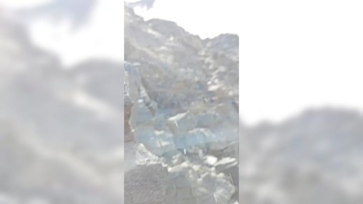 Pioggia di pietre sul Monte Bianco, la frana sorprende l'escursionista