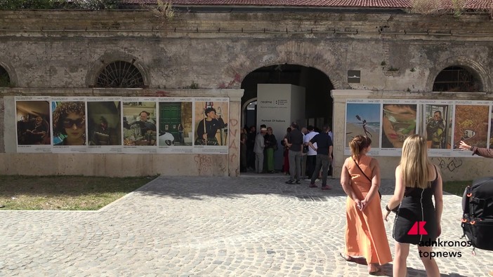 Portrait of Italians, a Roma una mostra fotografica realizzata interamente con Realme 16 pro series
