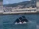 Auto finisce in mare a Trieste, sei militari si tuffano per salvare il conducente Auto finisce in mare a Trieste, sei militari si tuffano per salvare il conducente