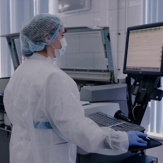 Farmaceutica, competenze e formazione al centro della sfida per innovazione e competitività Farmaceutica, competenze e formazione al centro della sfida per innovazione e competitività