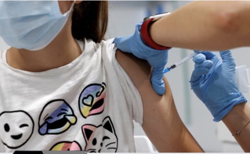 Vaccinazioni anti-covid per i più piccoli: il Piemonte apre le adesioni