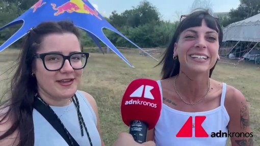 Roma, i fan di Ultimo in tenda in attesa del 4 luglio: "Siamo una famiglia bellissima" Roma, i fan di Ultimo in tenda in attesa del 4 luglio: "Siamo una famiglia bellissima"