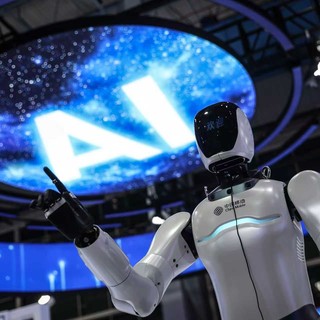 La Cina regolamenta l’IA