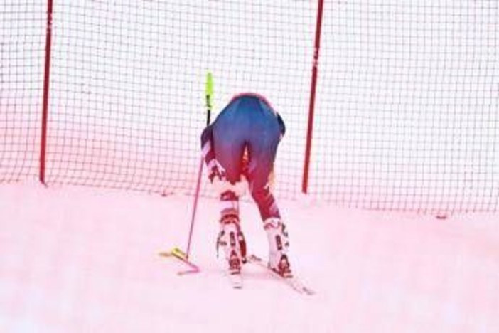 Discesa femminile Crans Montana cancellata, cadute 3 sciatrici su 6: paura per Vonn Discesa femminile Crans Montana cancellata, cadute 3 sciatrici su 6: paura per Vonn