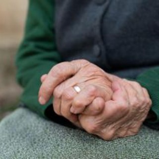 Si allena, beve birra e va a ballare: i segreti di una donna di 101 anni Si allena, beve birra e va a ballare: i segreti di una donna di 101 anni