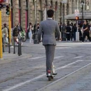 Monopattini elettrici, slitta al 16 luglio assicurazione obbligatoria: multe fino a 400 euro