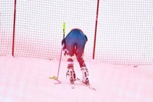 Discesa femminile Crans Montana cancellata, cadute 3 sciatrici su 6: paura per Vonn Discesa femminile Crans Montana cancellata, cadute 3 sciatrici su 6: paura per Vonn
