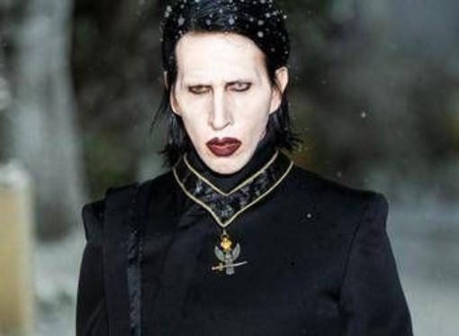 Marilyn Manson ospitato in convento dalle suore? Arriva lo stop, il post del sindaco di Ferrara