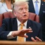 Trump all'Iran: "Ultima chance per un accordo". E rilancia la riapertura di Hormuz entro oggi Trump all'Iran: "Ultima chance per un accordo". E rilancia la riapertura di Hormuz entro oggi