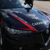 Ferrara, entra armato nel liceo e tenta di colpire un 15enne: arrestato