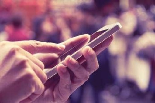 &quot;Dagli influencer consigli medici fuorvianti e rischiosi&quot;, l'allarme degli scienziati